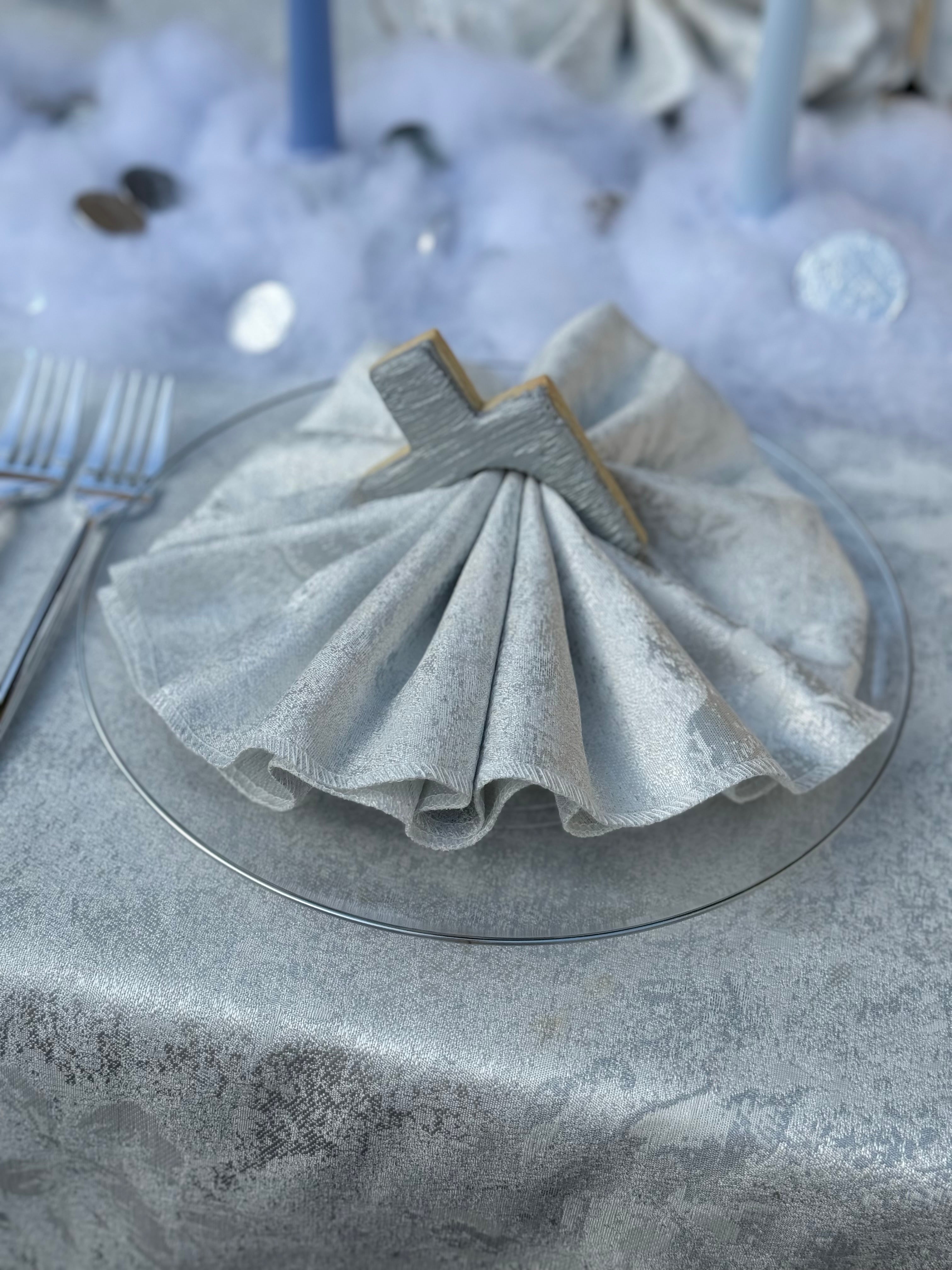 NEW! Silver Leaf Napkins (Pack of 6)