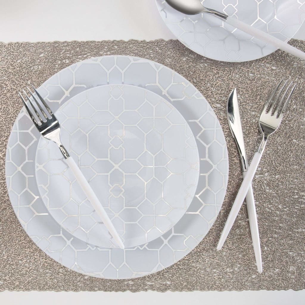 Round Accent Pattern Plastic Plates Round White • Silver Pattern Plastic Plates | 10 Pack